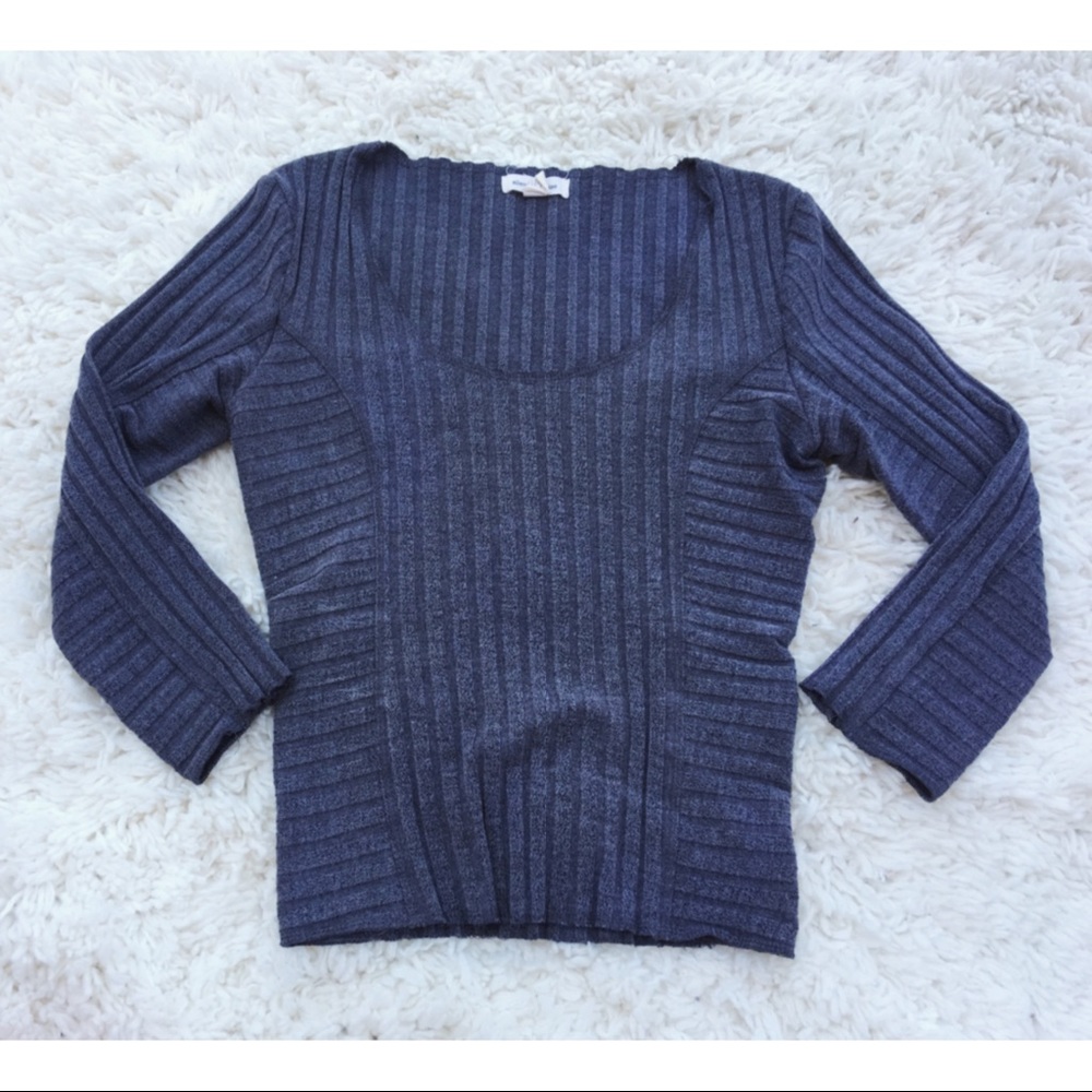 3/4 Sleeve Scoop Neck Shirt